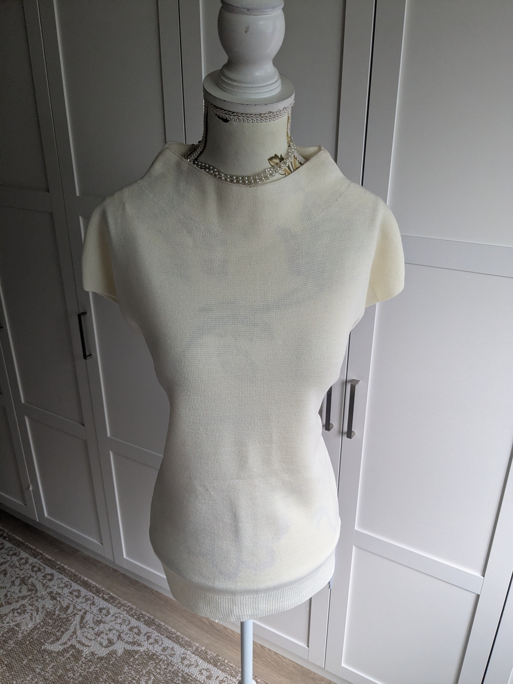 Ricki's Cream Short-Sleeve Mock Neck Knit Top